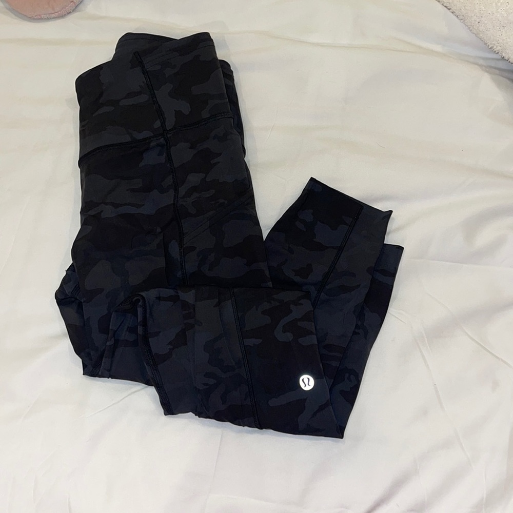 Lululemon size 6 Leggings
